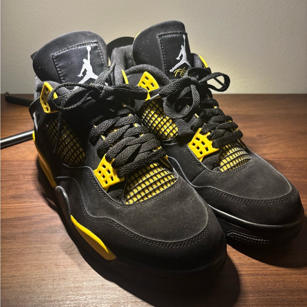 2023 Jordan 4 Yellow Thunder